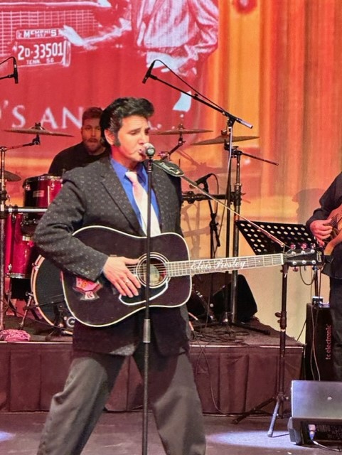 Donny Edwards performing as Elvis